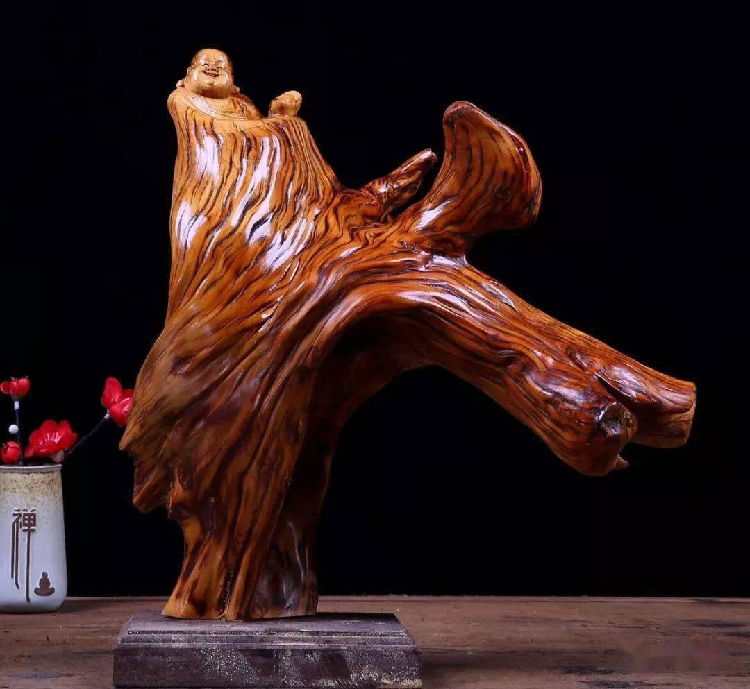 在木雕基础上发展而来的根雕技艺,更具艺术色彩!_雕刻