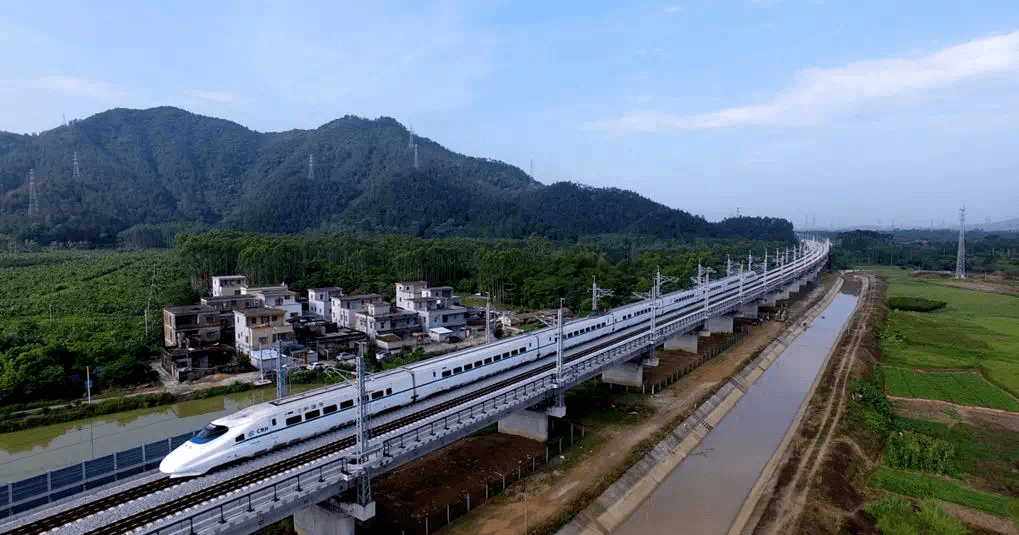全国铁路明日起实施新图恩平站列车有变化