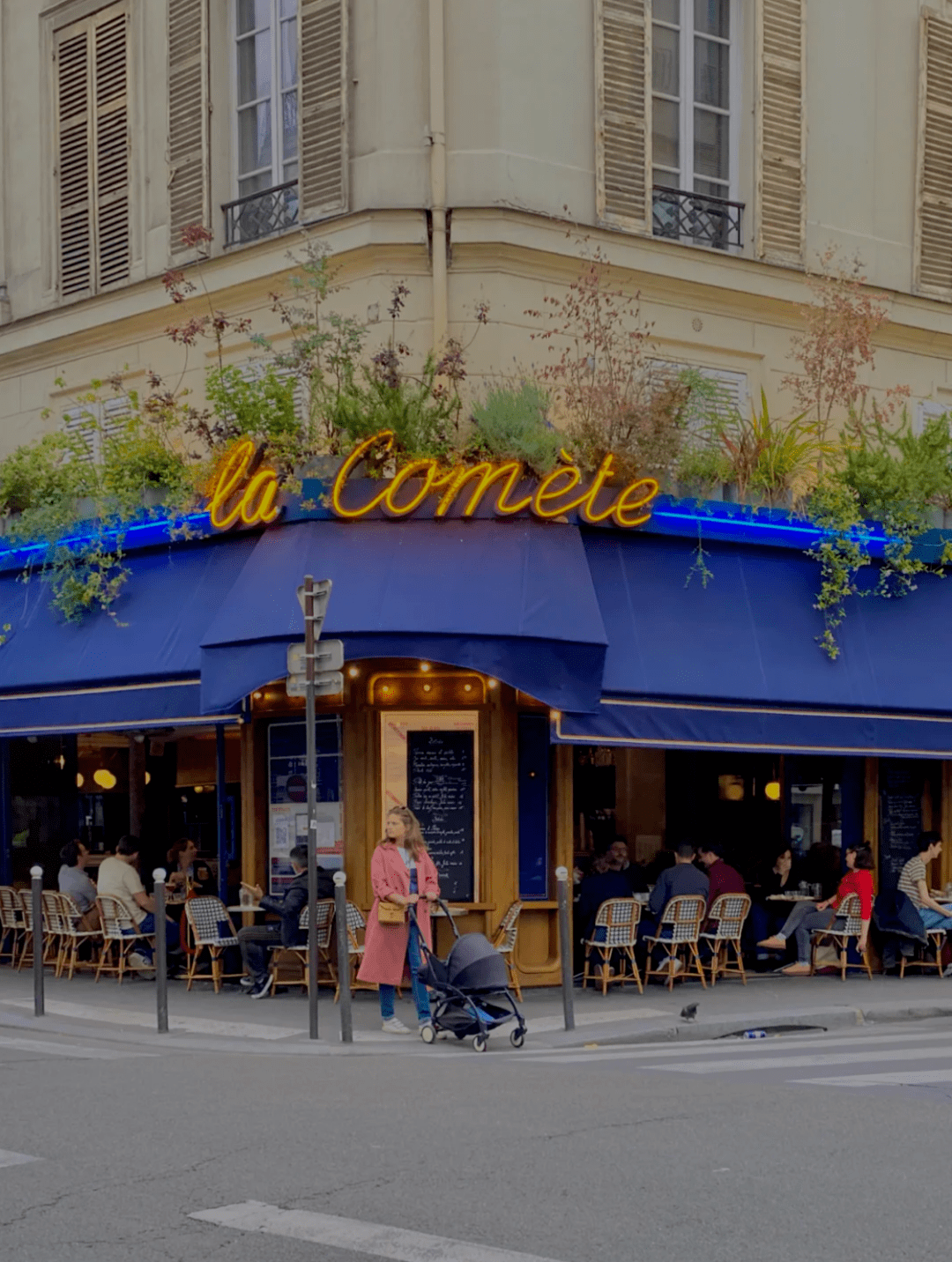 街边餐厅照片素材