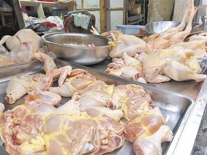 "家禽不能现杀现卖"引热议 曲靖市场内家禽宰杀依旧