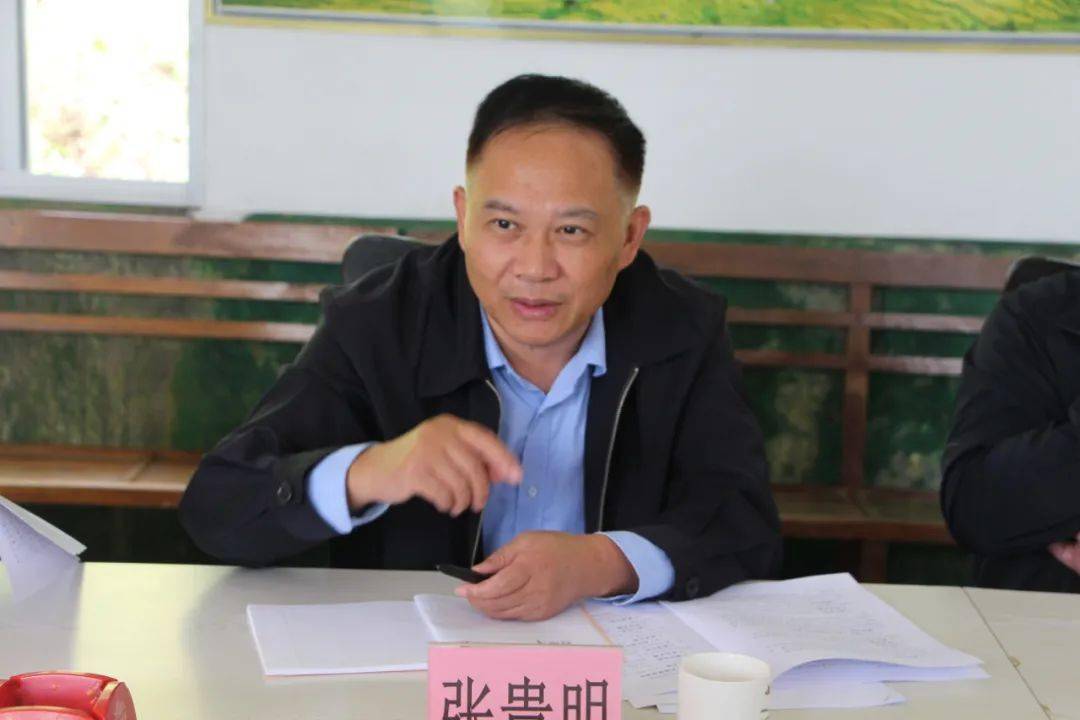 省政协提案委副主任,省农村信用社联合社原主任张镇雄强调,要进一步