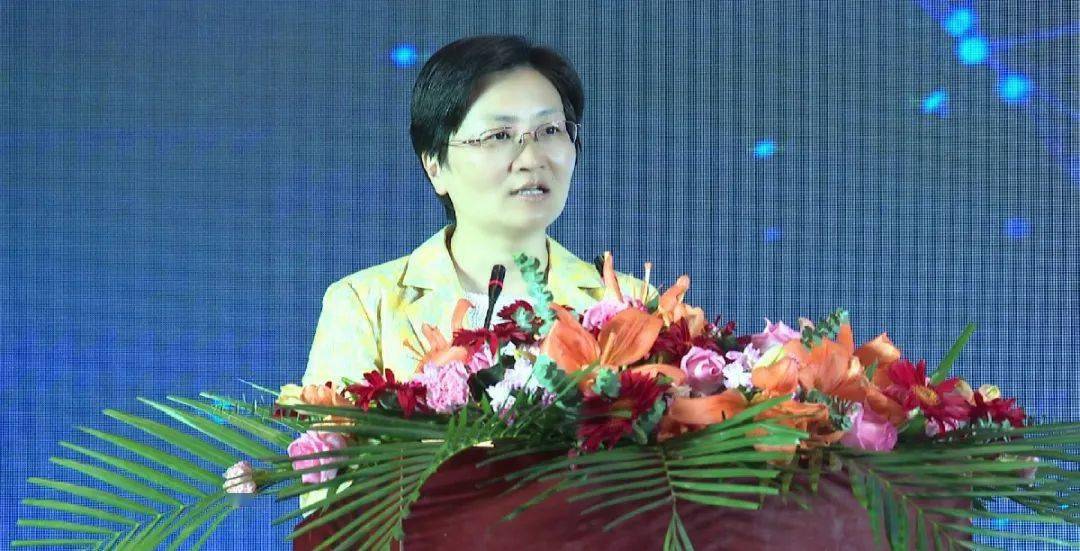 陈玲芳指出,科技创新是赢得未来的关键.