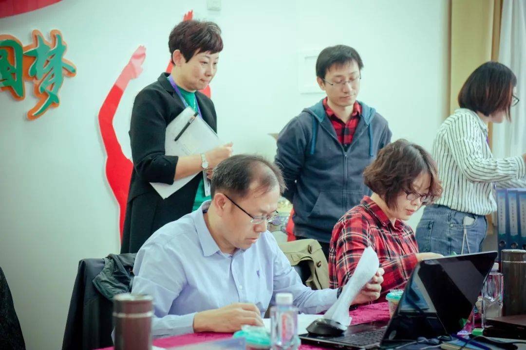万全第二小学高标准通过“优化资源配置和学校信息化” 专项督导评估验收-搜狐大视野-搜狐新闻