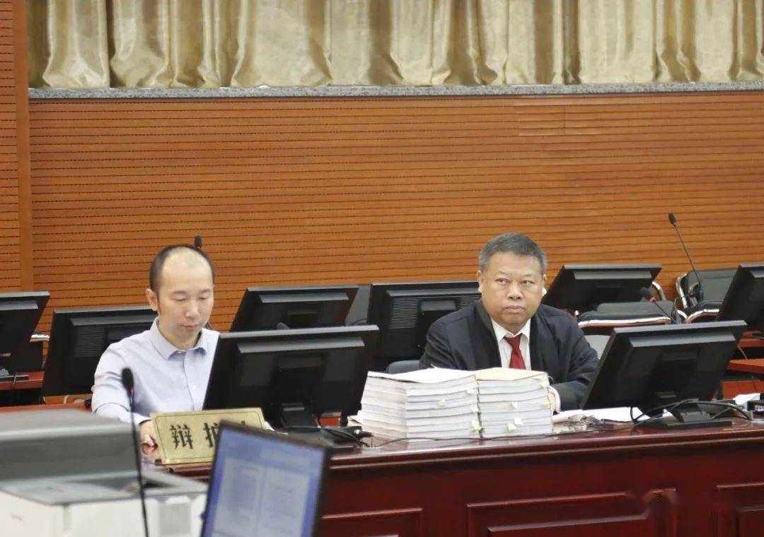 当涉黑"保护伞",防城港纪检委原副书记姚佩衡受审