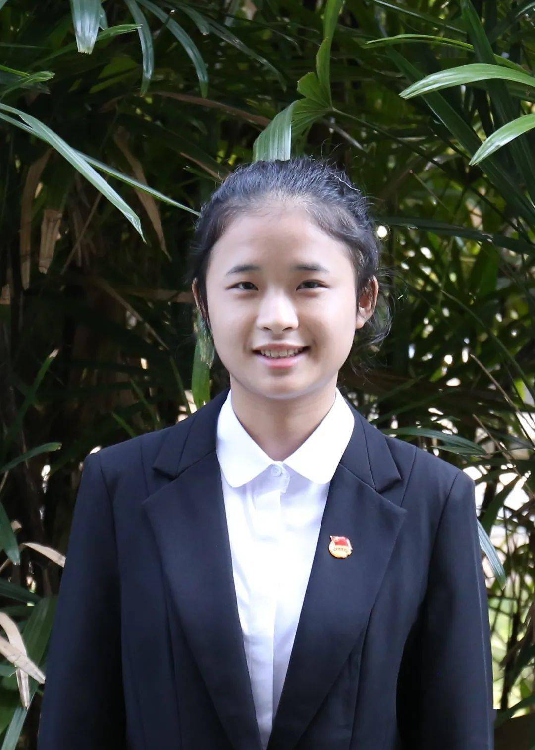 个人简介:女,19级农贸1班,共青团员,现任团委学生会文娱部干事.