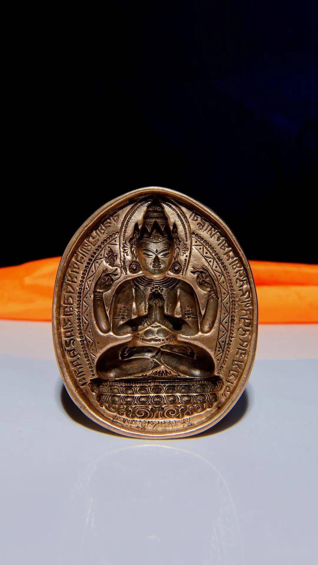 14世纪 夏鲁寺四臂观音擦模尺寸:整体高宽约10.5cm*8.