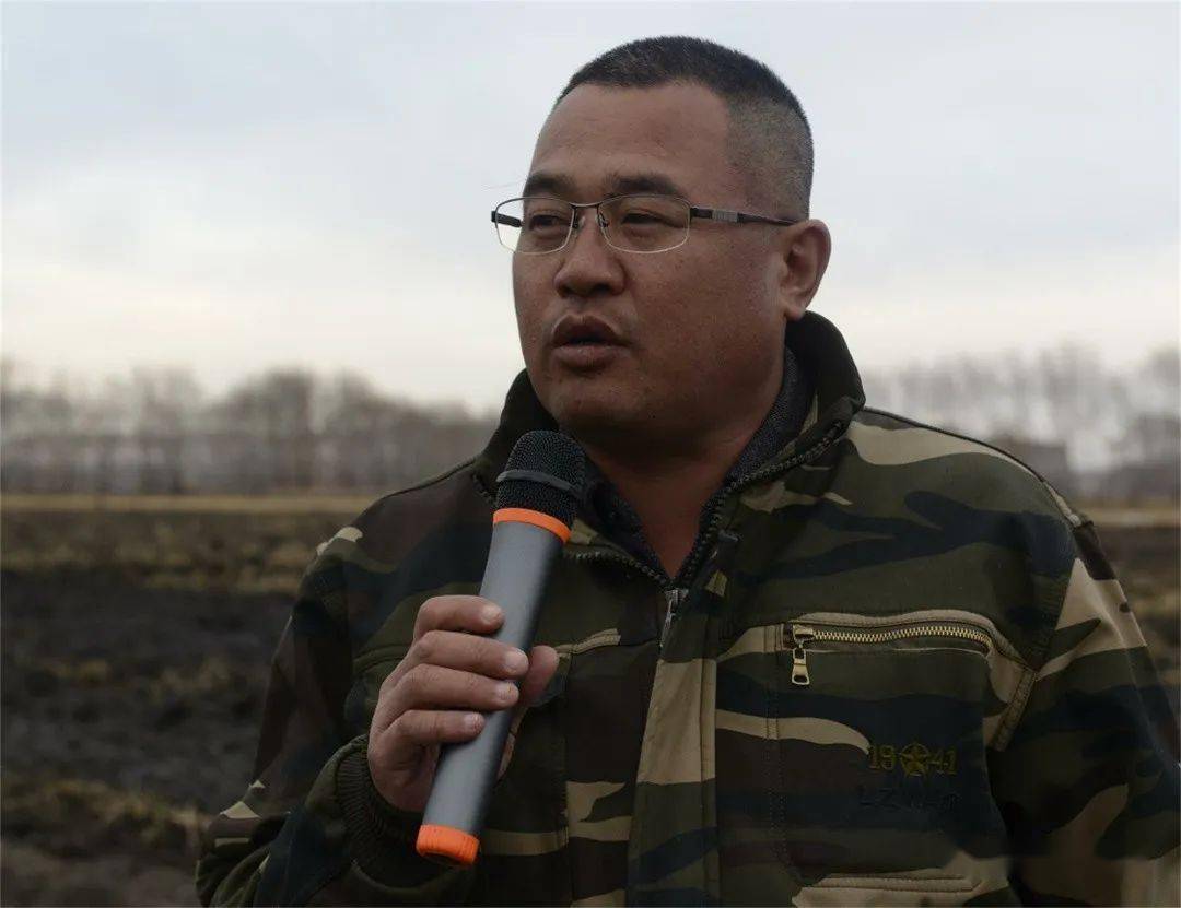 五九七紧急召开秋整地现场推进会