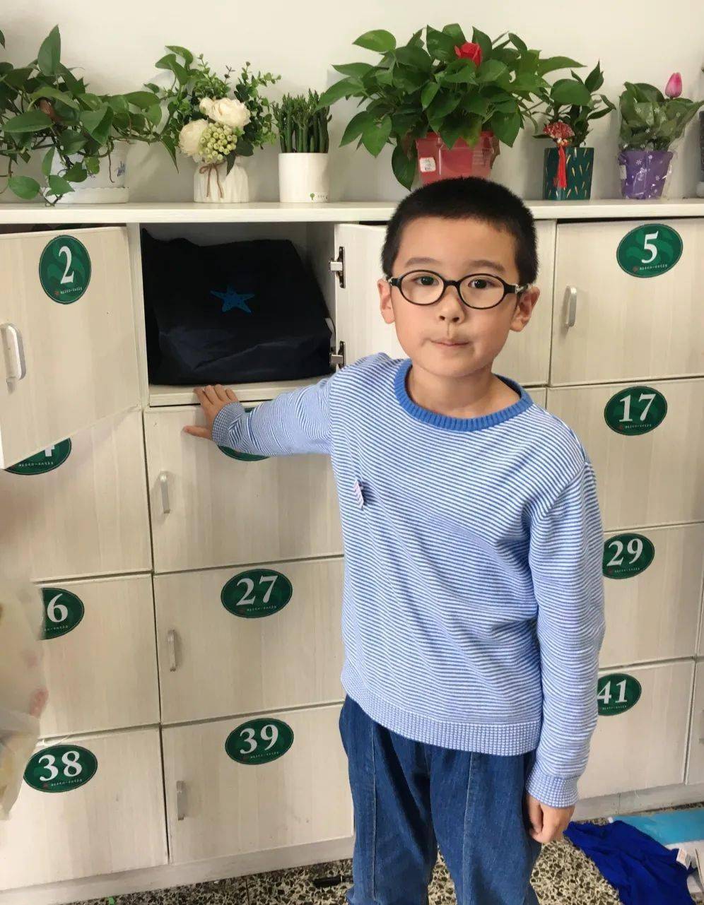 自己的事情自己做记实小集团112班学本领主题班会活动