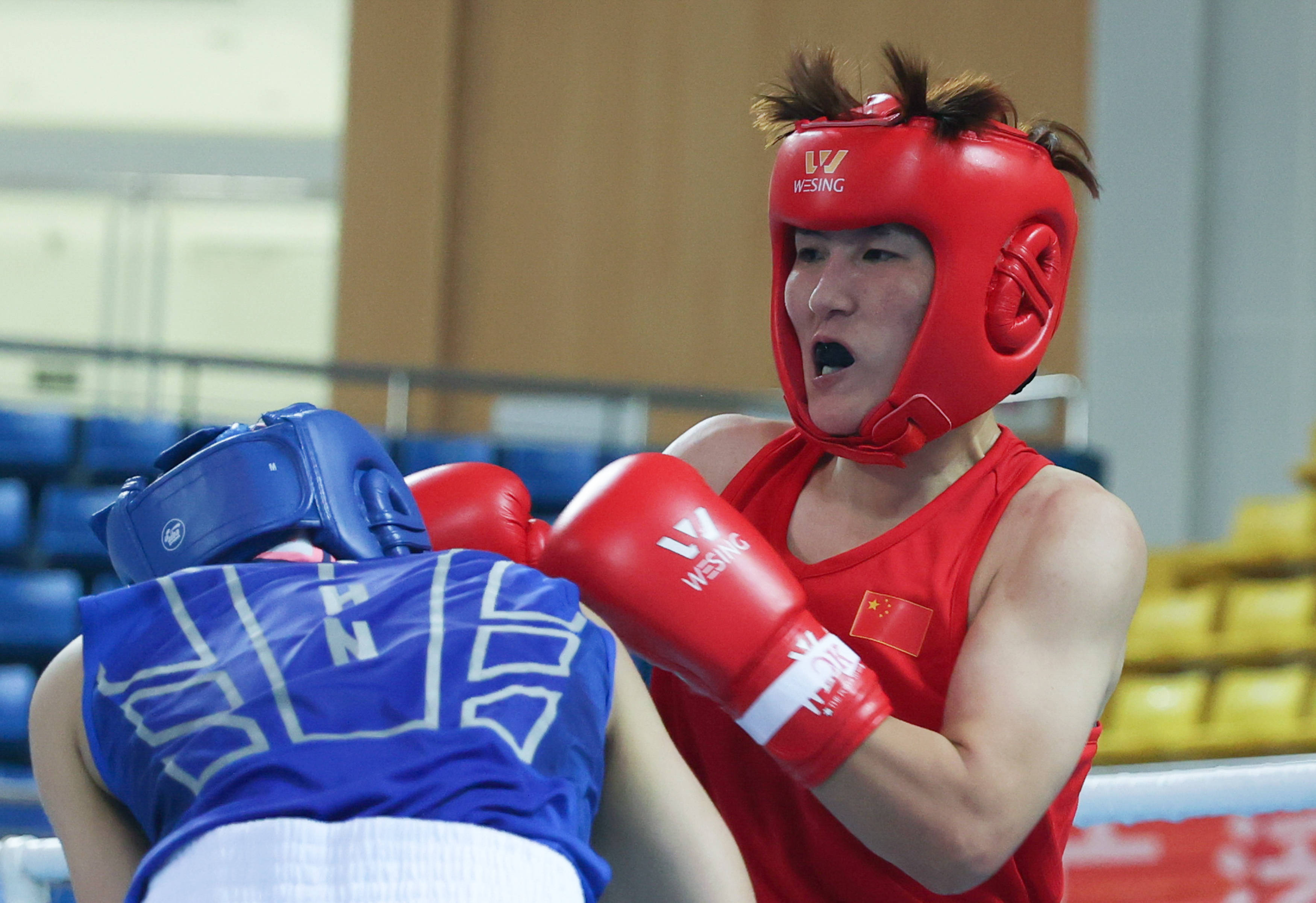 拳击全国女子锦标赛尹军花晋级