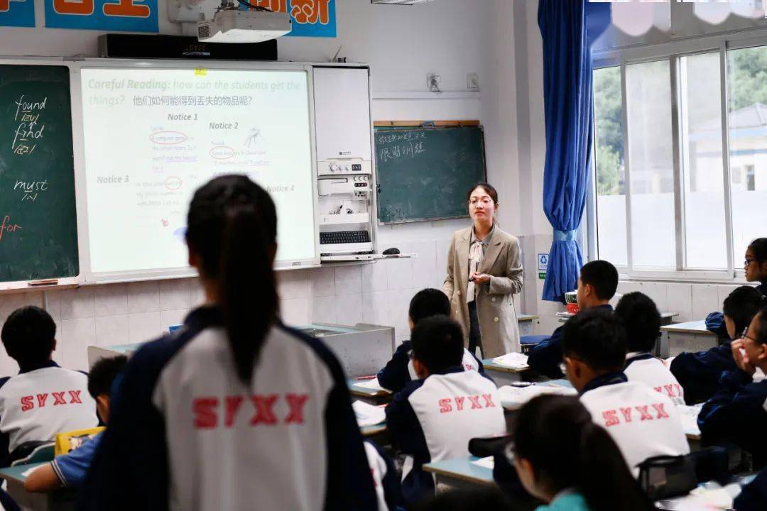 教研活动促交流均衡教育共发展我校与梁弄镇初级中学开展第二次结对