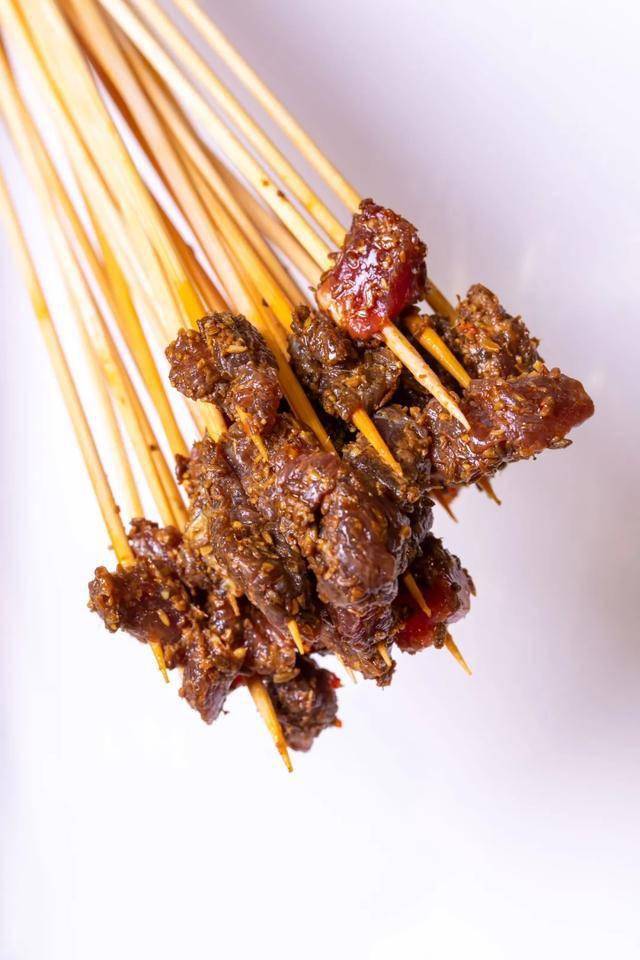 只此一家的牛腩串串火锅c位出道19块9请你放肆开涮