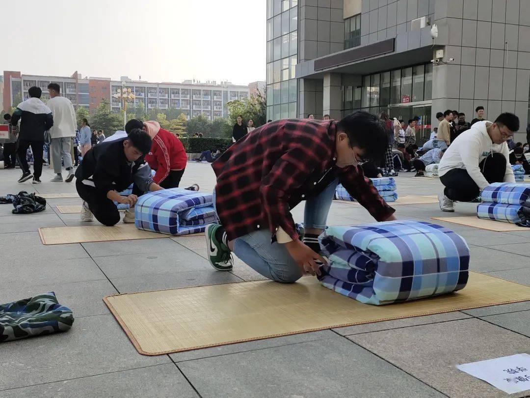 外院动态外国语学院参加菏泽学院第四届宿舍内务整理技能大赛