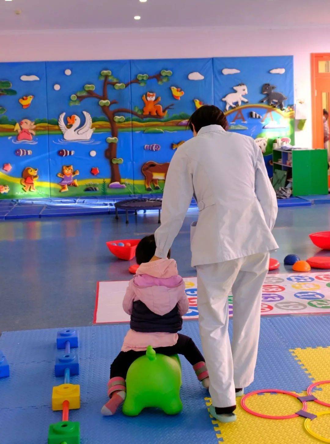 北京儿童医院、协助就诊，就诊引导号贩子代挂，加客服微信咨询的简单介绍