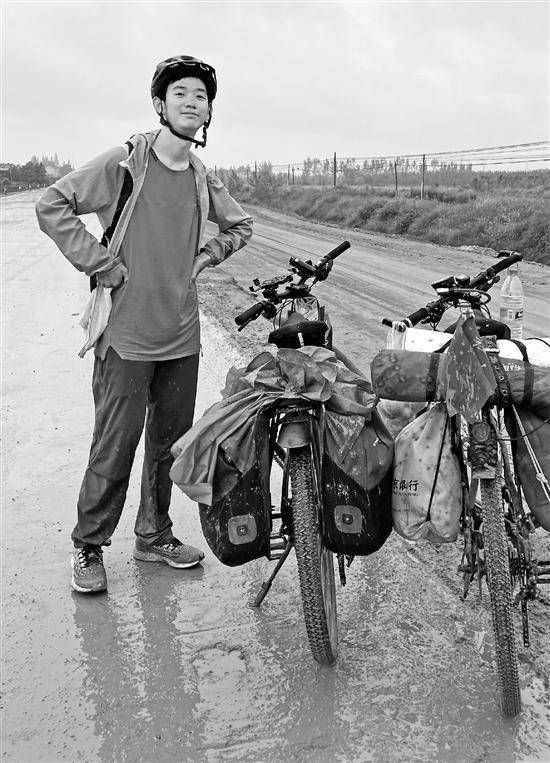 大一新生骑行2300公里由川入浙 24天千里走单骑_手机搜狐网