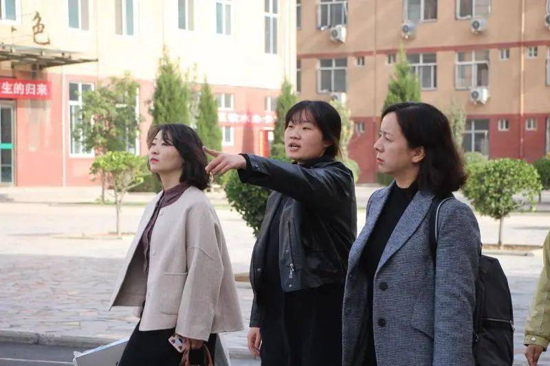 【通讯】文学部与卫辉市第一中学实验学校共建实践教学基地