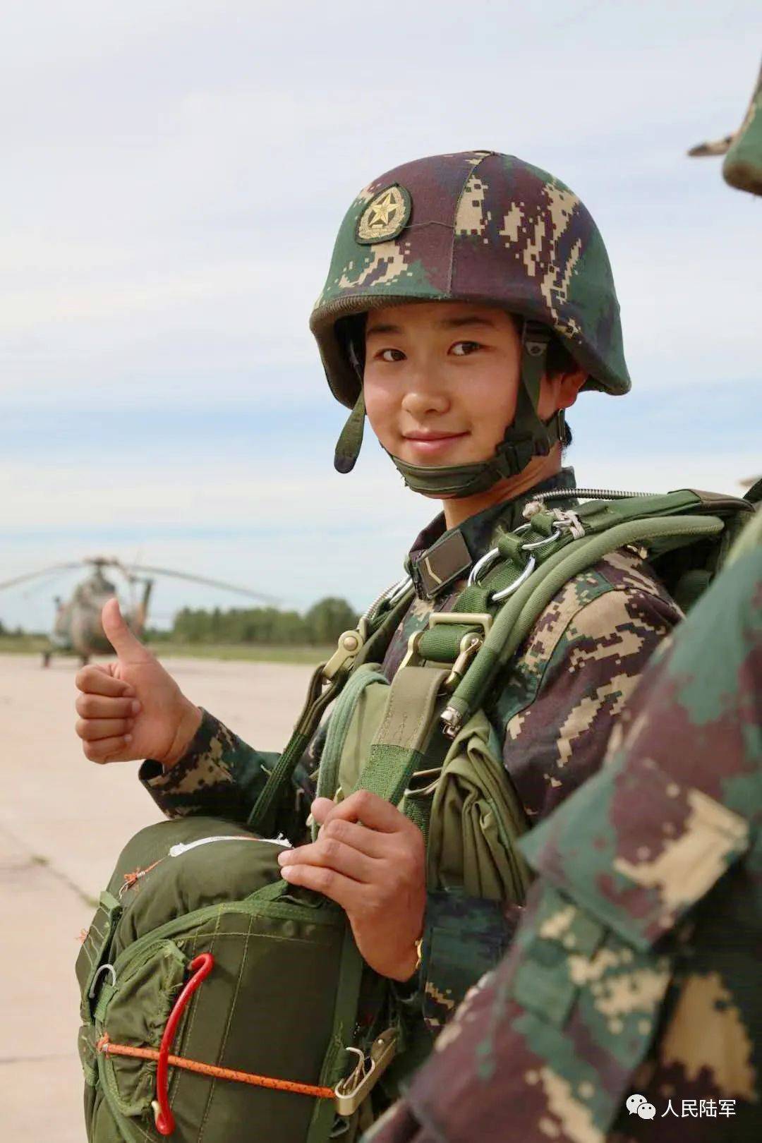 荣立二等功特战女兵提干