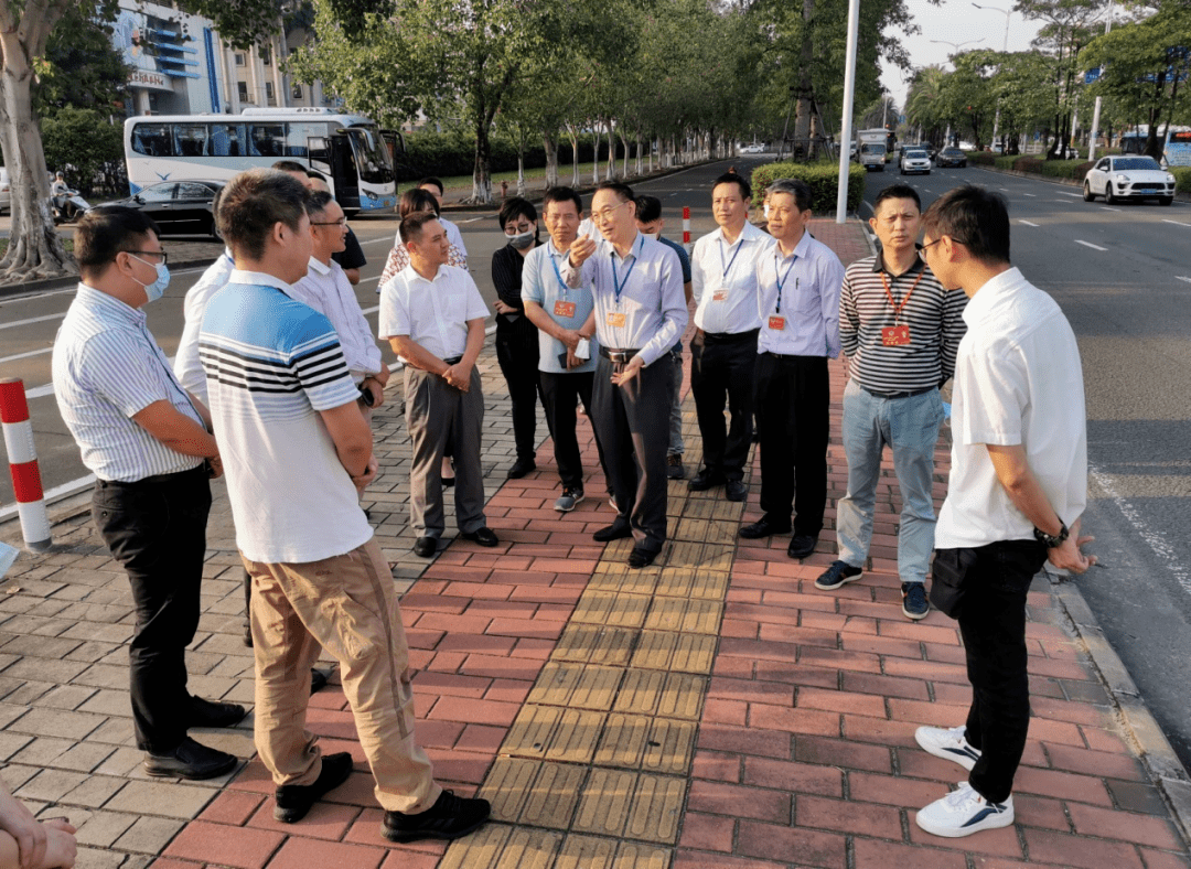 市政协委员调研空气污染防治工作情况