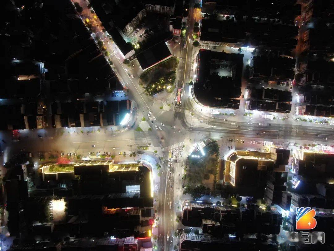 最近, 不知道大家有没发现, 博白锦绣东路及延长线的夜景, 变亮(靓)多