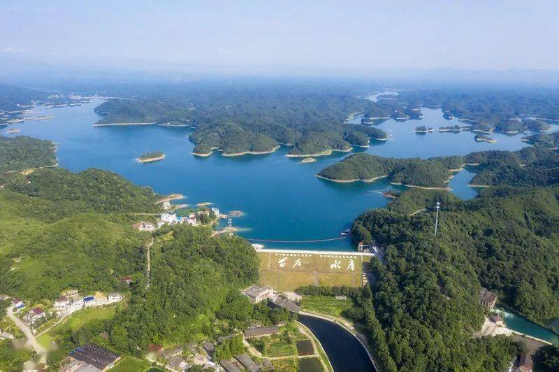 常德桃源县人大环境与资源保护委员会的黄贵超由于工作需要,经常监督