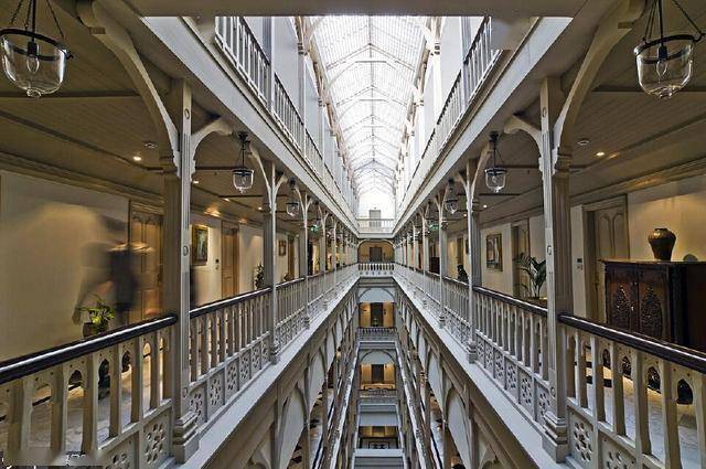 印度最佳酒店不遗余力地让客人感受印度式皇室的奢华