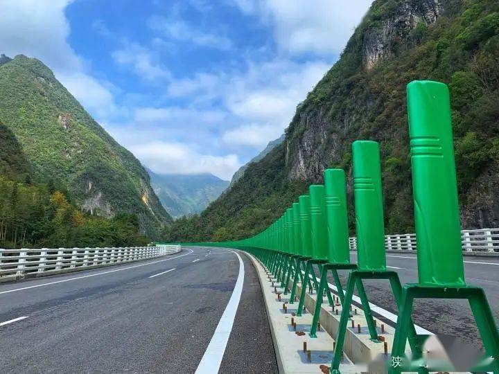 西镇高速公路通过交工验收, 即将实现全线通车!