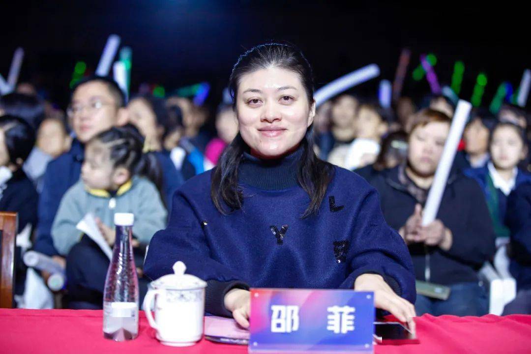 星火计划丨昨夜星光璀璨青年歌手唱响夜空助力平安楼塔建设