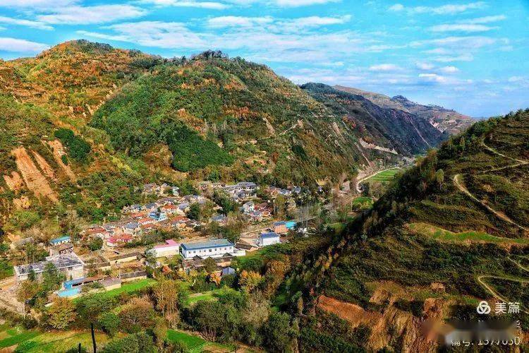 陇南礼县白关镇秋已暮露成霜淡淡思乡情