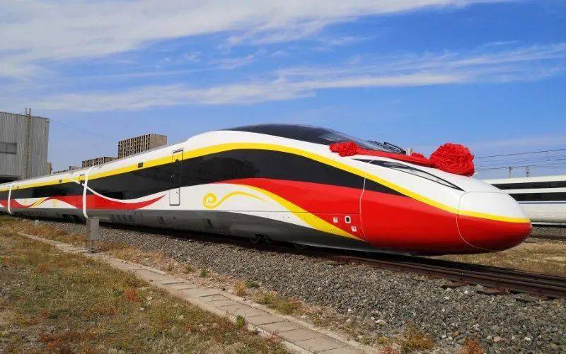 骄傲时速400公里洲际列车中车唐山造