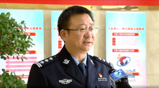 第十三届嘉兴市十大杰出青年樊磊红船畔的国门卫士