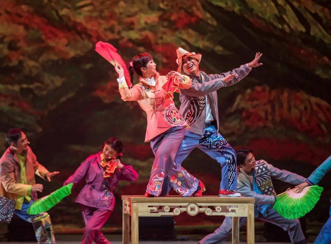 九艺节文华奖参评剧目一览紫阳民歌剧闹热村的热闹事