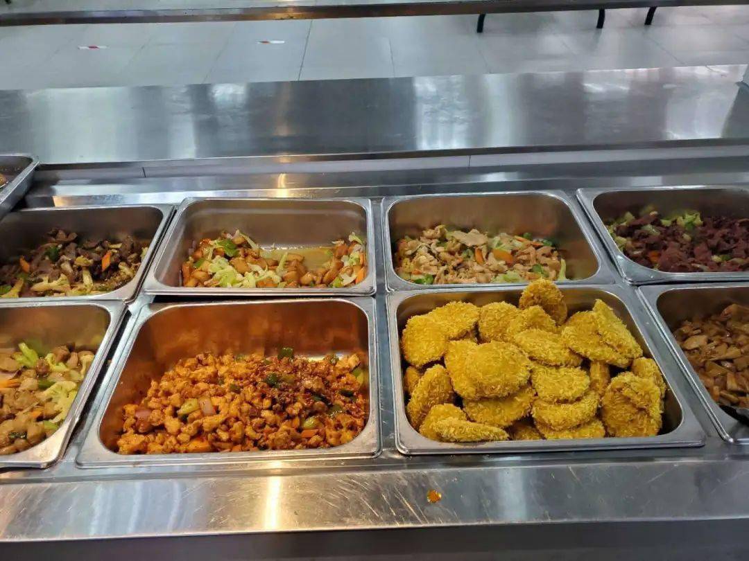 三中食堂 · 疫情下的"湖畔"