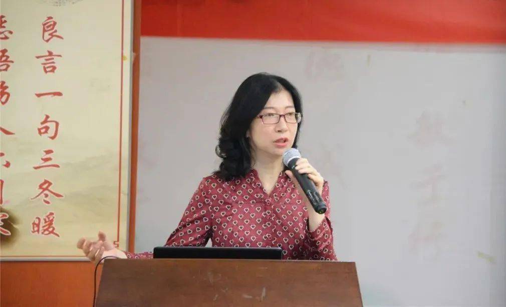 岳玉焕主任讲学秦江霞副主任讲学培训班现场专家老师们深入浅出的讲解