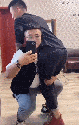 男友力爆棚的过肩杠火了身材都太绝了吧