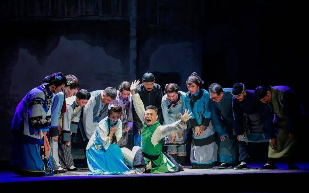 锡剧紫砂梦亮相东台王昆大剧院