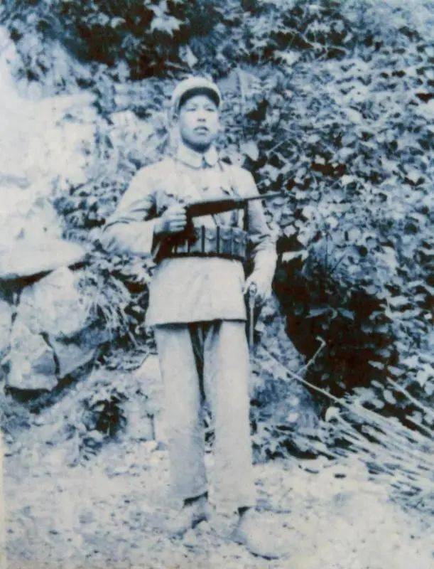 英雄是民族最闪亮的坐标纪念中国人民志愿军抗美援朝出国作战70周年