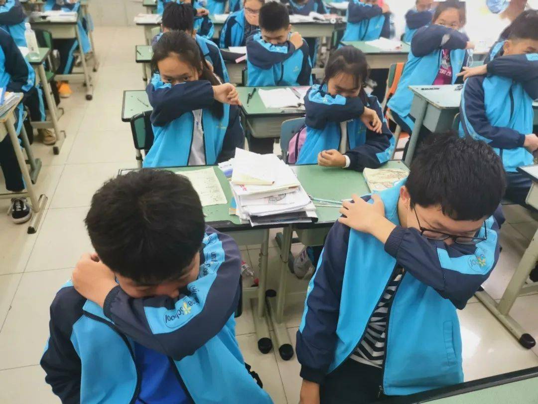 西昌阳光学校校服照片图片