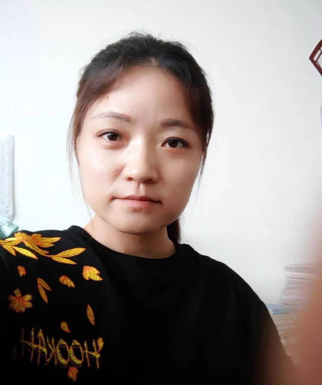 点燃青春奉献无悔邱县一中优秀青年教师靳素素