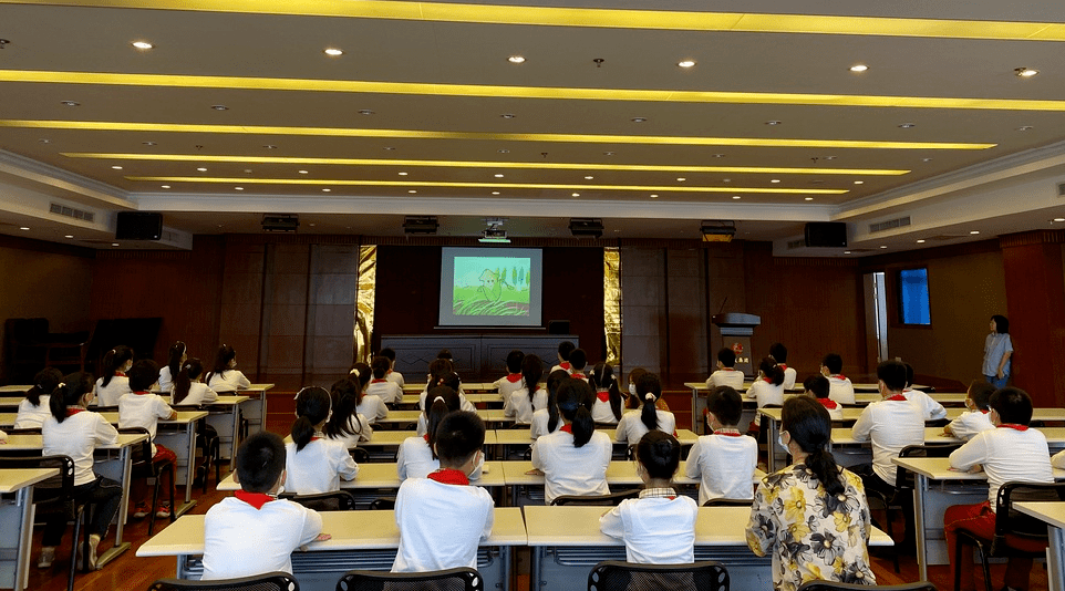 盤中粒粒需珍惜愛糧節糧我們行龔路中心小學愛糧節糧食育主題實踐活動