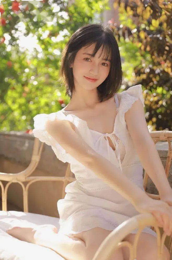 微 笑晨 风一次不公正的审判胜过10个犯罪.-----佛朗西斯.