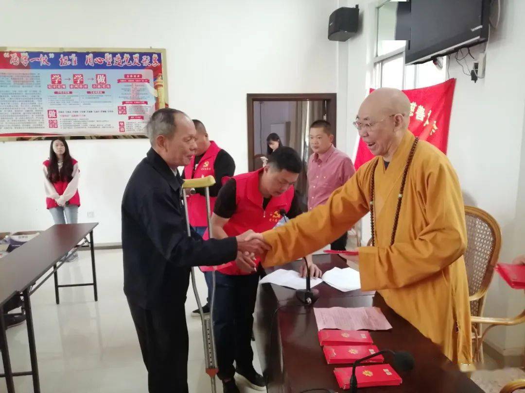雪峰崇圣禅寺方丈,福州旗山万佛寺方丈,福建省佛教慈善协会会长广霖