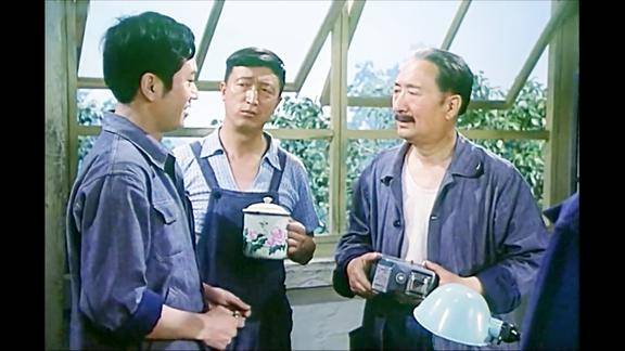 陈佩斯陈强经典喜剧父子两人都开始了学习向着新时代前进