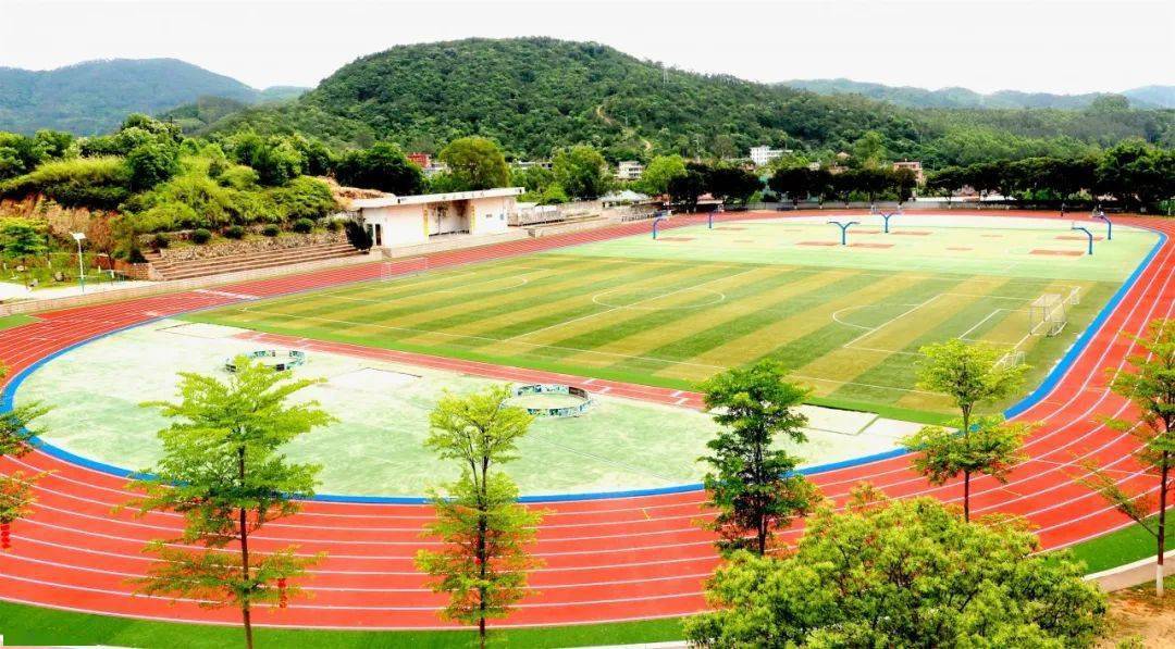 侨光中学隆重举行第54届田径运动会