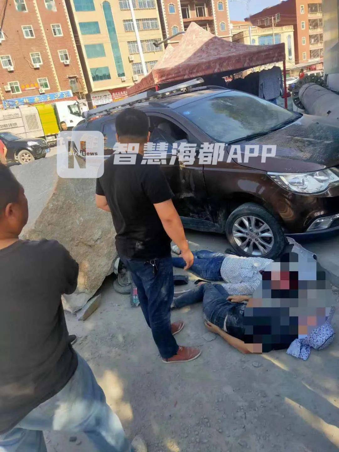 记者了解到,目前大货车司机已被警方控制.