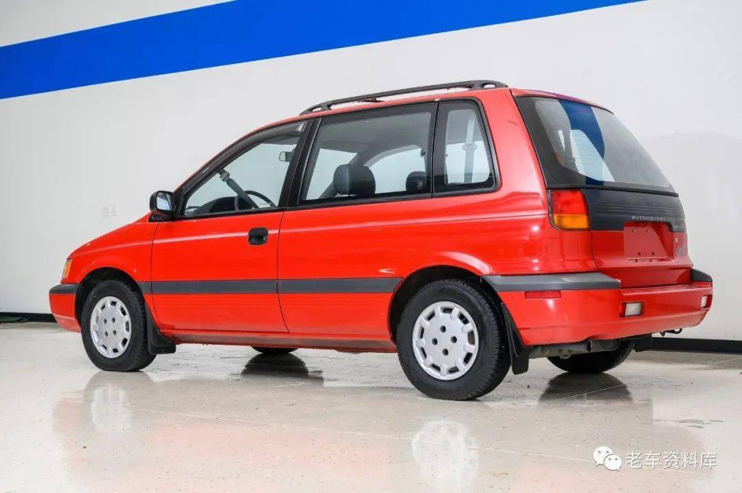 二十多年前的三菱小mpv
