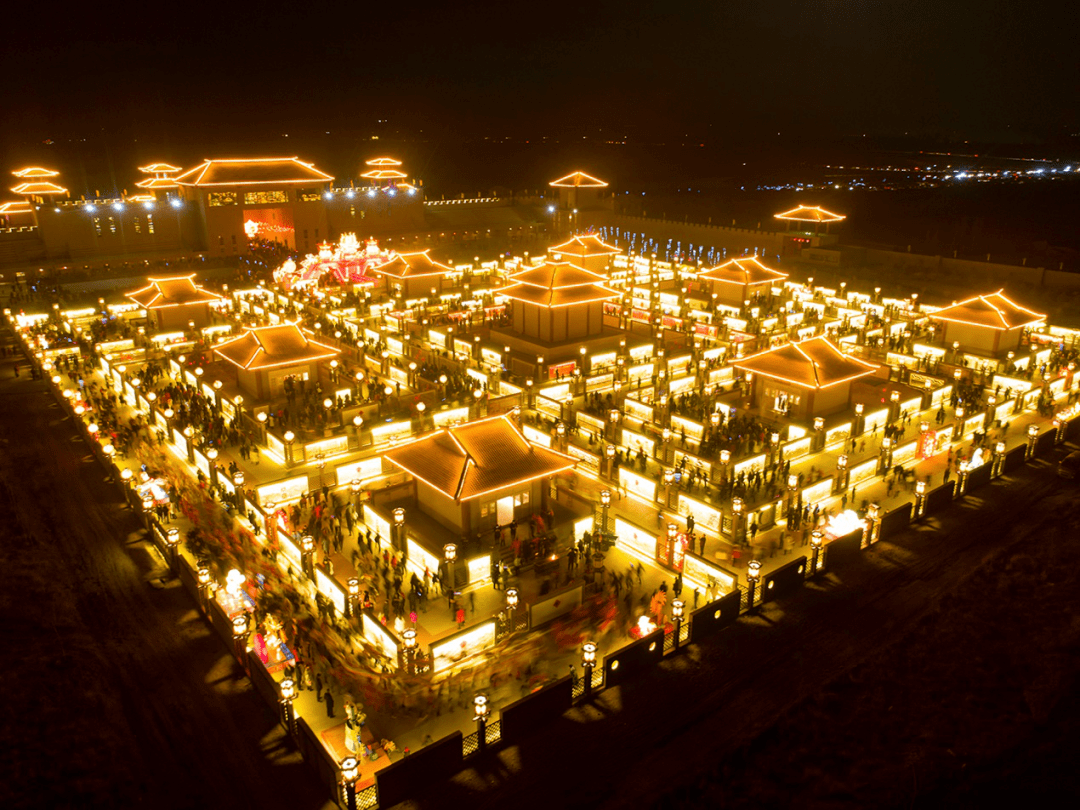 那山那水我代言张掖九曲黄河灯阵屋兰古镇