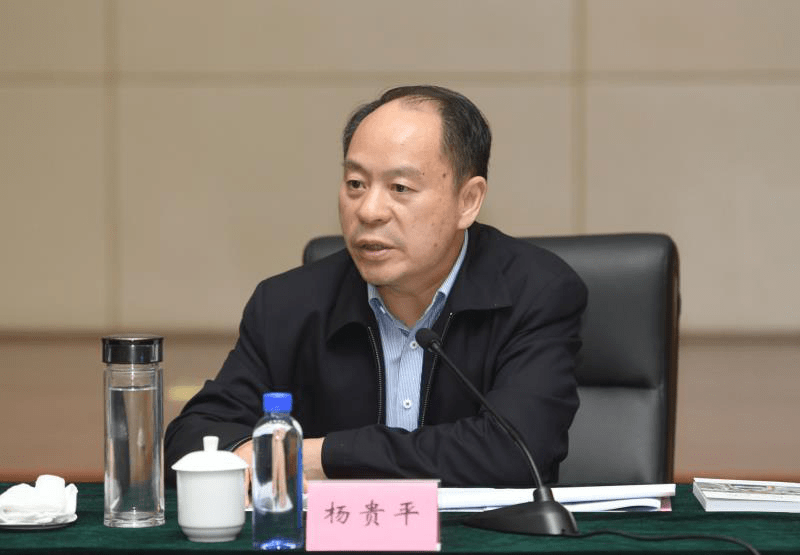 杨贵平厅长陪同省委副书记,赣州市委书记李炳军赴赣州经开区开展入企