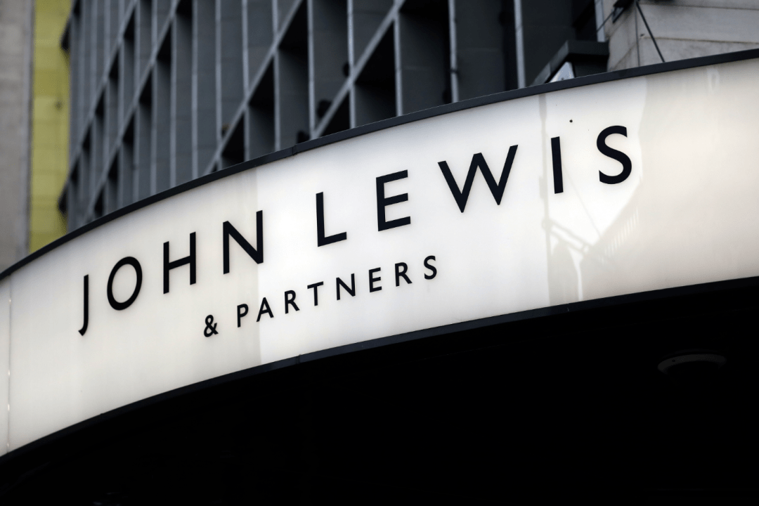 johnlewis惨到出租店面讨生活国民百货变身地主哥