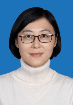 李丽 山东省实验中学副校长,高级教师.