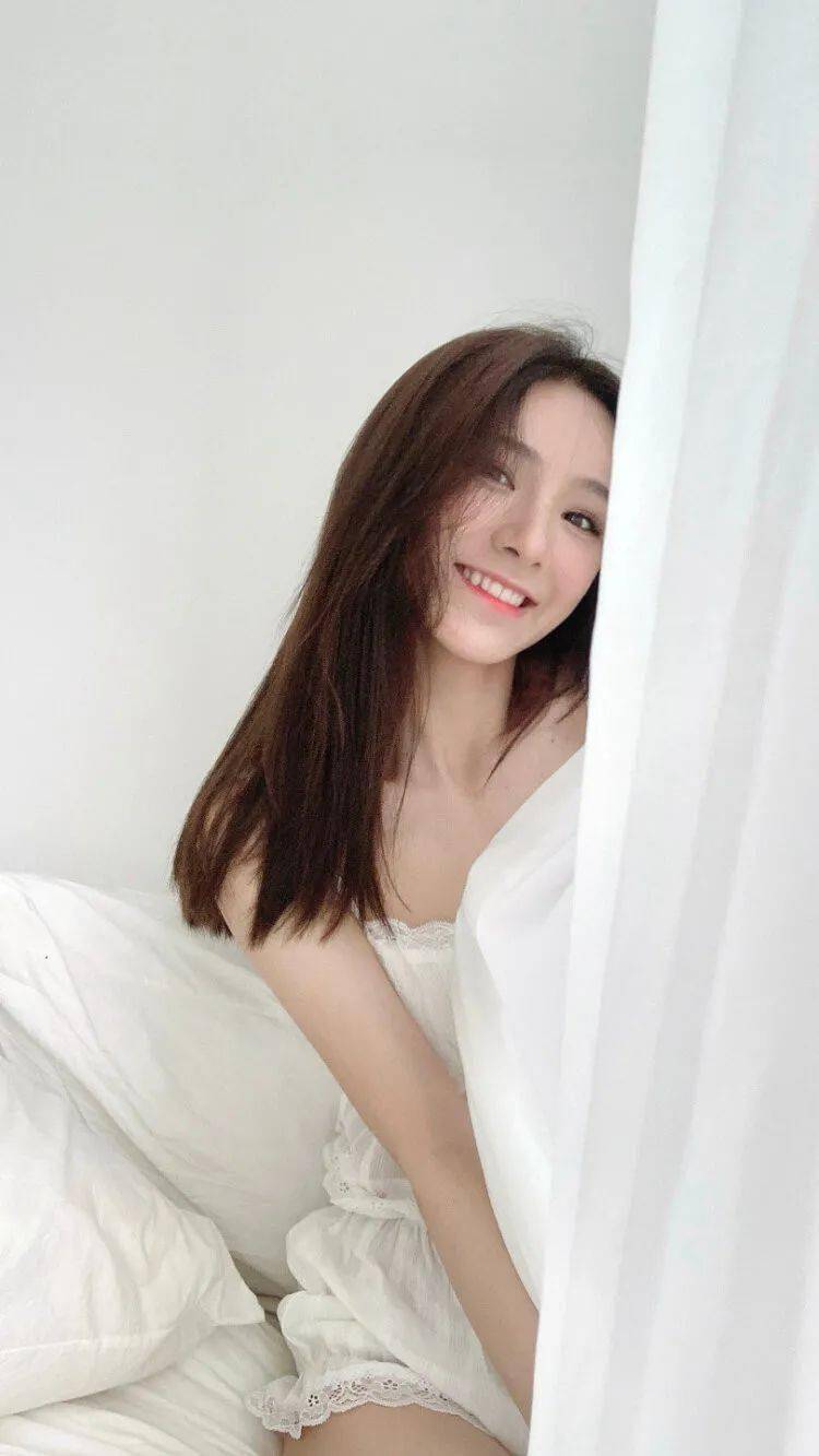 手机壁纸唐莉佳