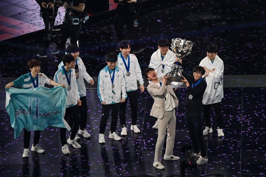 全球电竞之都s10总决赛逐梦上海dwg的夺冠之路